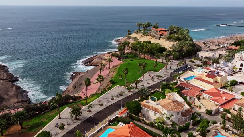 Green lawns, sculpted promenades and cliffs meet Atlantic at Parque La Fresa