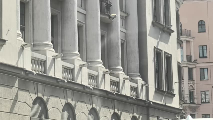 sun glare on the wall, sunbeams on the house, sun glare on the windows, beautiful play of light on the house, multi-storey house, multi-storey houses on a sunny day, large windows, very beautiful hous