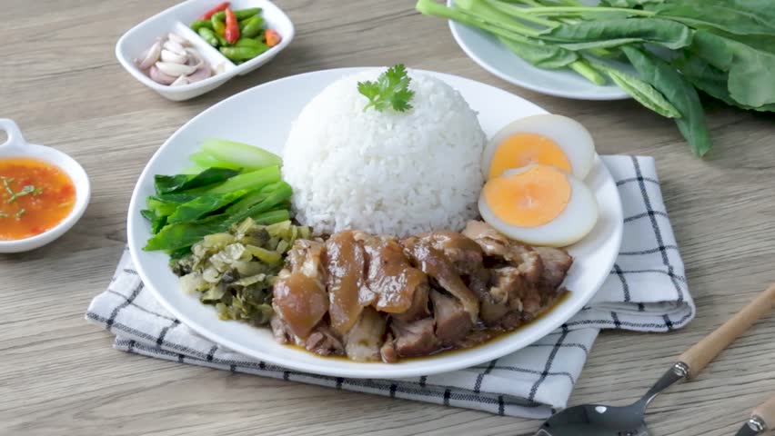 Pork Leg Stew over Rice (Kao Ka Moo)