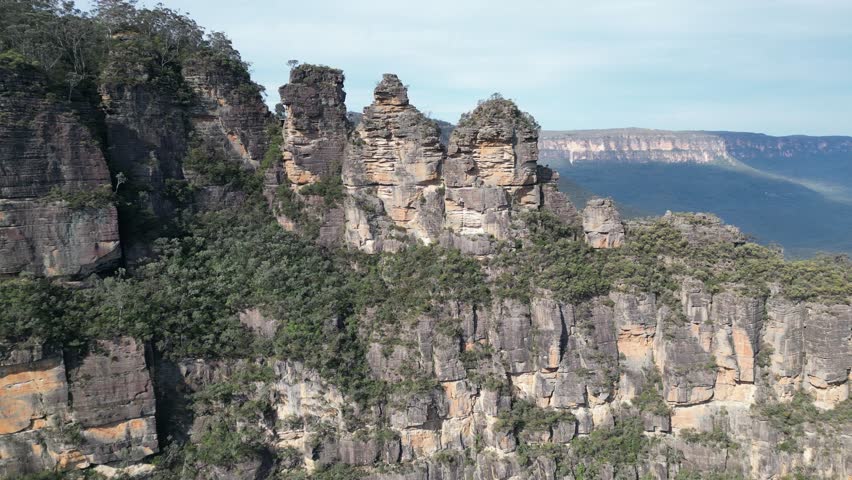 Blue Mountains, Katoomba - Australia [aerial video]