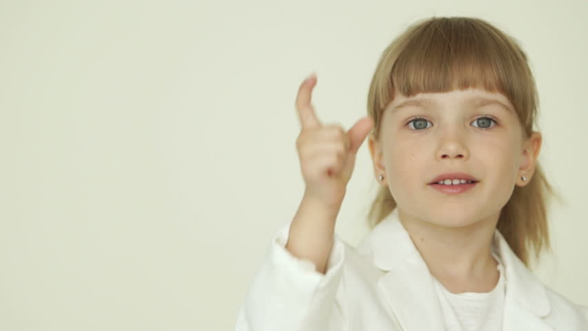 Little girl counting her fingers
