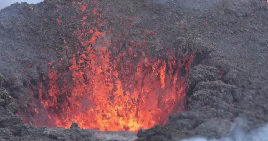 hot lava splattered upwards in volcanic mountain hawaii national park