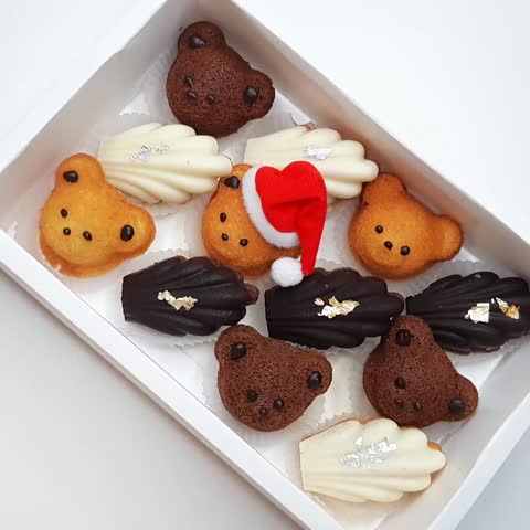 Best Christmas Santa Claus Easter Holiday Madeleine Chocolate Cake Icing Cookie Baked Bakery Teddy Bear Animal Toy Set Shape Frosting Gift Brown Edible Gold Topping Sugar Cute Fun Treats White Video Footage