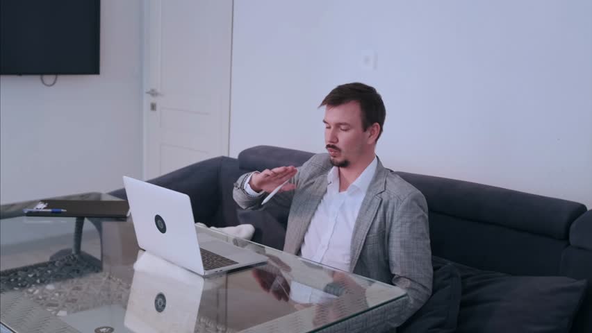 teacher explains virtually, virtual tutor explains concepts interactively through gestures and slides, white teacher delivering interactive online session with gestures and visual aids