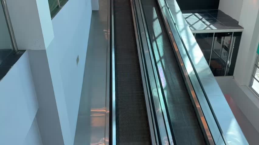 Supermarket Escalator  Modern Retail and Customer Flow