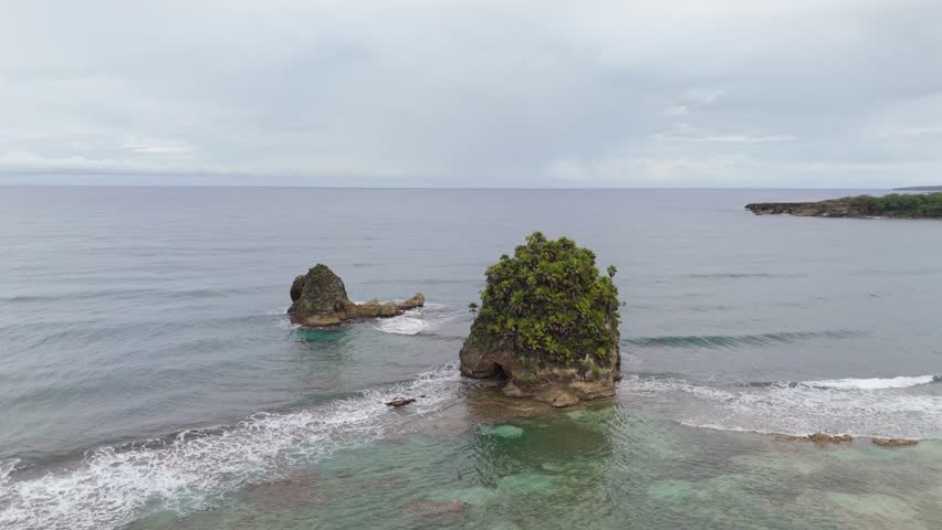 Rotating Right Aerial Video Of Turtle Bay