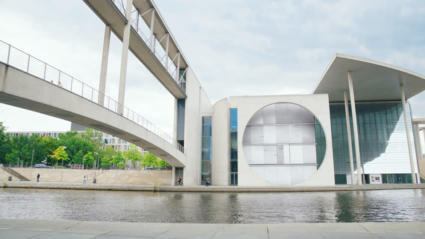 Camera pans along the Spree River in Berlin