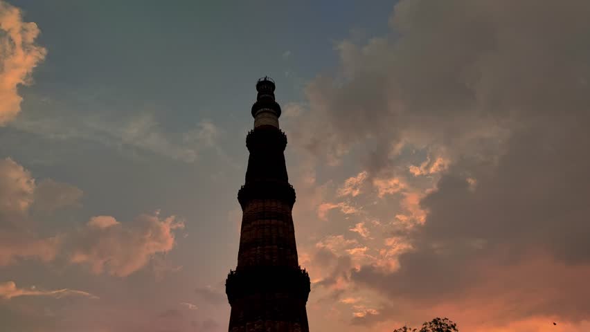 Qutub Minar | Qutub MinarUNESCO World Heritage Site, Delhi, India | Famous Heritage Monument of Delhi