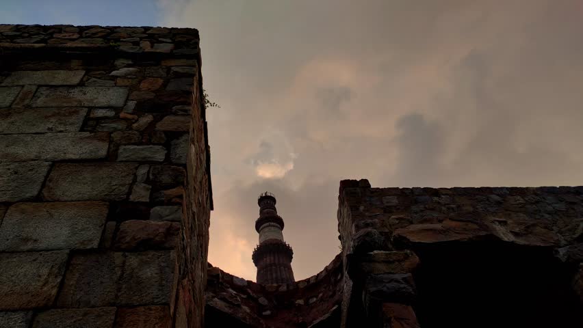 Qutub Minar | Qutub MinarUNESCO World Heritage Site, Delhi, India | Famous Heritage Monument of Delhi