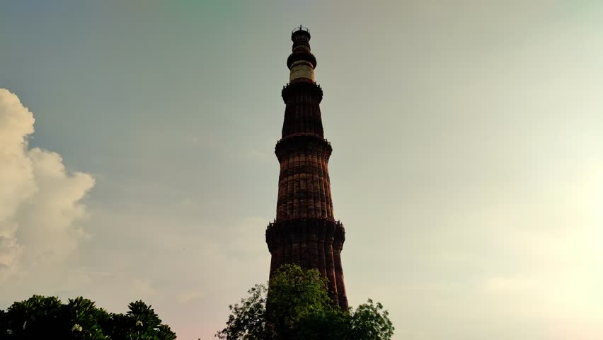 Qutub Minar | Qutub MinarUNESCO World Heritage Site, Delhi, India | Famous Heritage Monument of Delhi