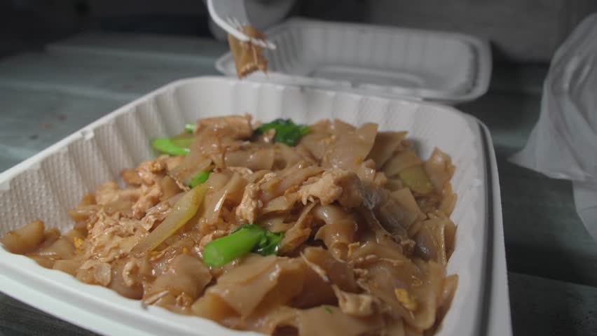 Thai food - Freshly made pad see ew 