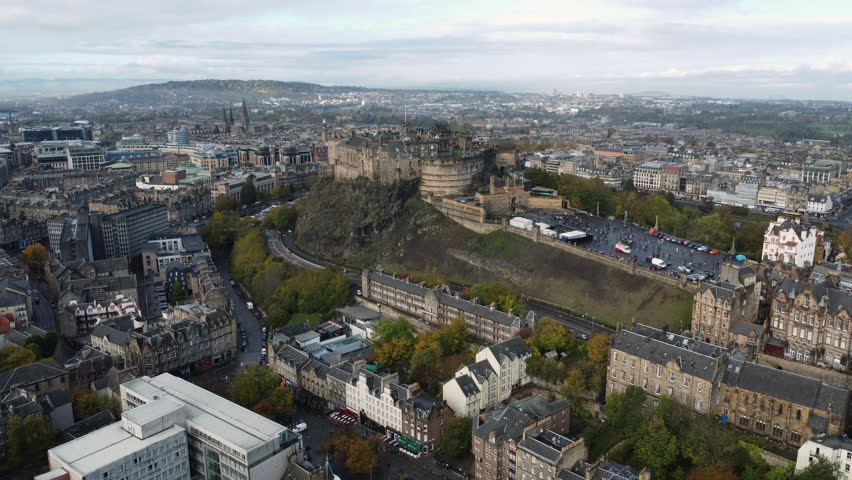Flying up to Edinburgh castle drone view 