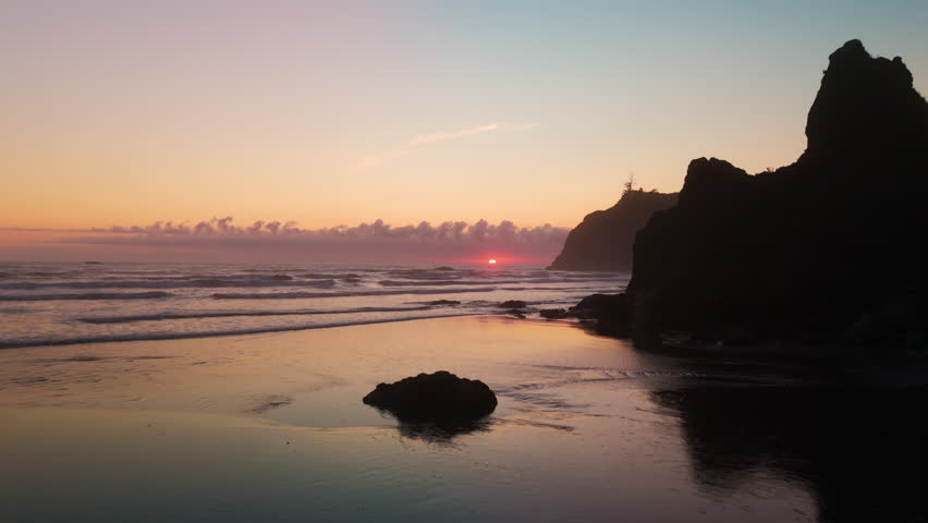 Stunning Golden Hour At Washingtons Coastline