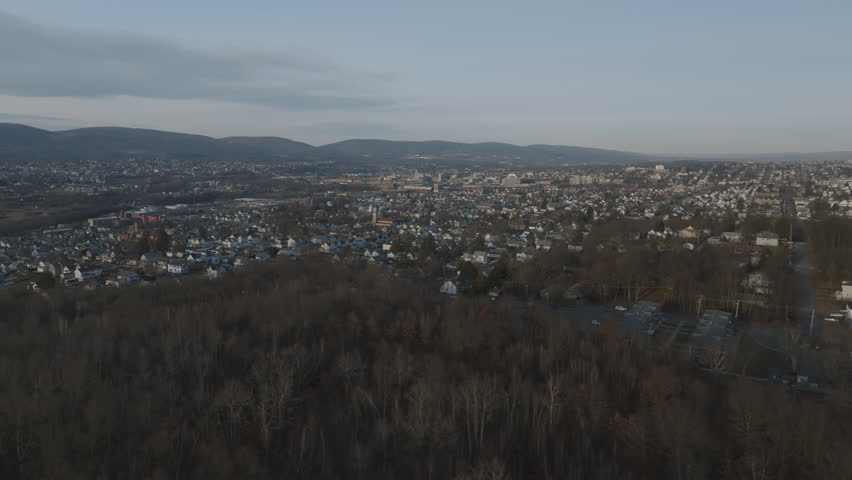 Establishing shot of Scranton, Pennsylvania on a winter day