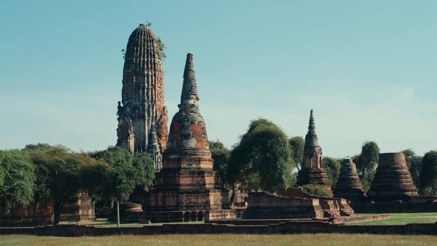 4K Cinematic Stupa at Wat Chaiwatthanaram, Ayutthaya