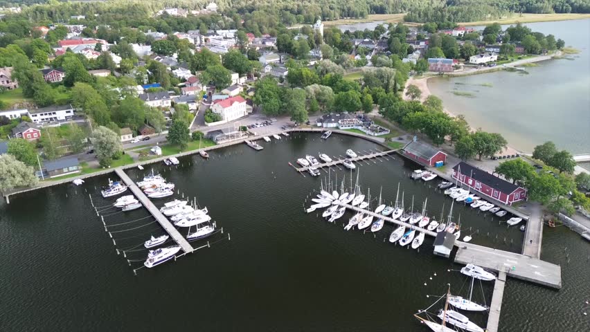This small, idyllic coastal town in southern Finland has traditionally been our go-to destination for years. The city center is right next to the guest marina, there are plenty of small cafes and restaurants, and of course the old, original part of town with its wooden houses. It