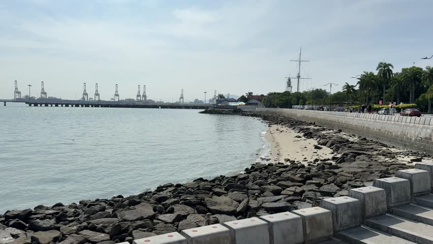 The Esplanade Sea Wall Heritage Trail in Penang offers an enriching exploration of the island