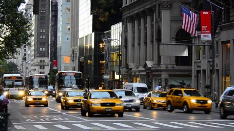 USA, New York, Manhattan, Midtown, 5th Avenue, rush hour traffic