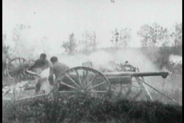 1910s - Battlefield footage from World War One, 1918.
