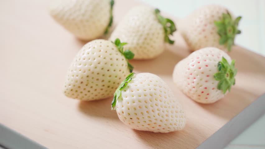 White Strawberry “Milky Berry” from Japan