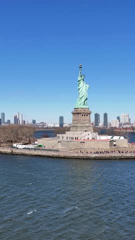 Statue Of Liberty At Manhattan In New York United States. Liberty Island. Port Of New York Scene. Statue Of Liberty At New York United States. Boat Sailing Scenery.