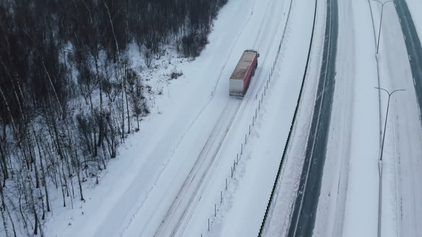 Traversing icy forest paths reveals robustness of cold distribution networks amidst winter adversities
