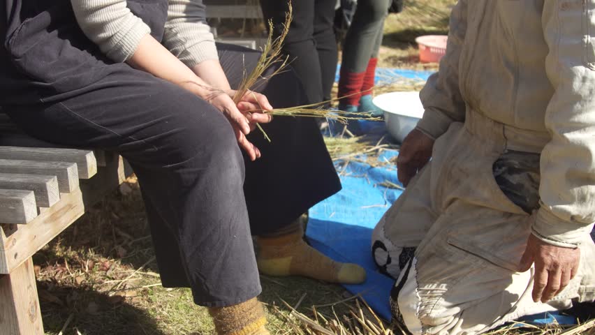 Image of the Japanese Shimenawa making experience