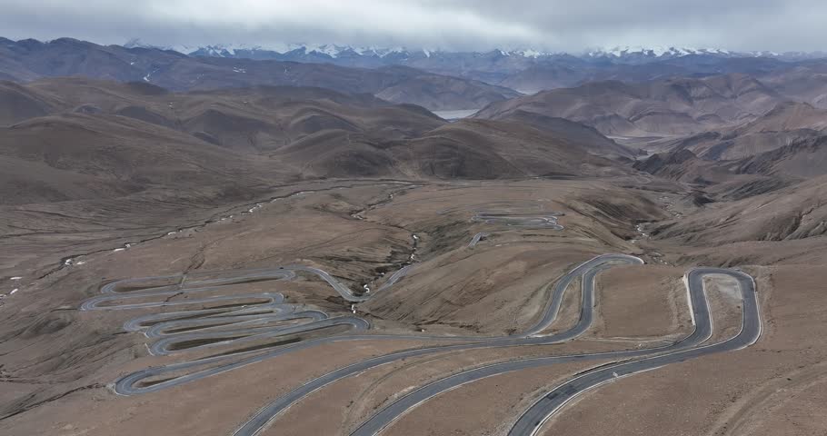 108 bends of Mount Everest in tibet, China