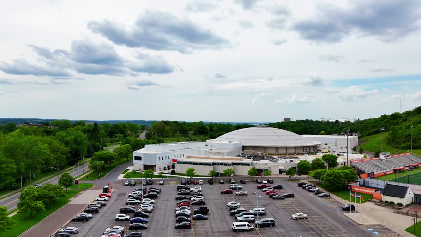 The New Addition of the Sports Facility for College Athletes at Syracuse University.