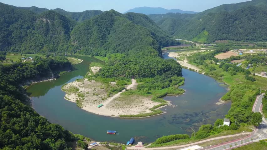 Summer scenery of Cheongnyeongpo, Yeongwol County, Gangwon-do