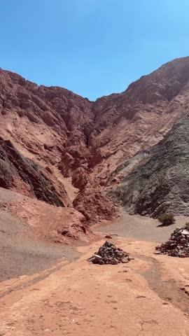 Red mountains in Salta are primarily found in the Quebrada de las Conchas (Shells Gorge) along Route 68, between Salta and Cafayat