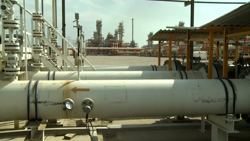 Close‑up of gas pipelines and pressure gauges inside a gas processing facility in Asalouyeh, Iran’s major energy and South Pars onshore industrial zone.