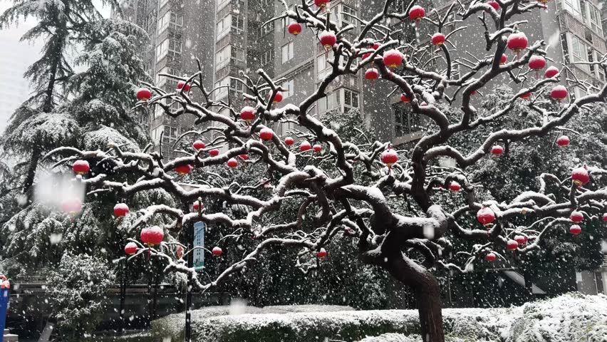 Heavy snowfall in a modern urban residential area in Xi