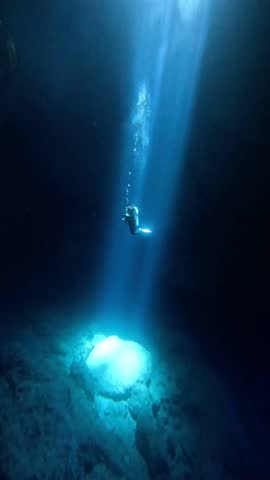 underwater diver light ocean exploration
