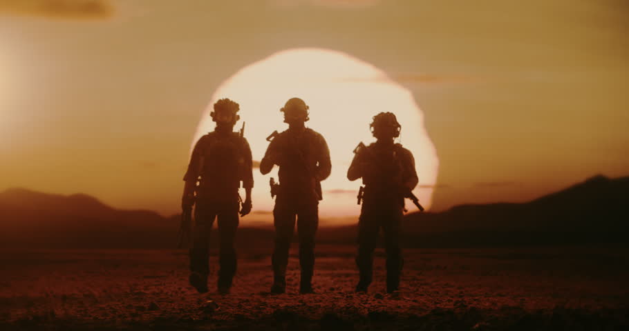 Silhouette of Soldiers Stand With Rifles. Professional Army Guarding People. Special Operation, Modern Military Ready for Battlefield Warfare Action. Dramatic Standing on a Victory Hill