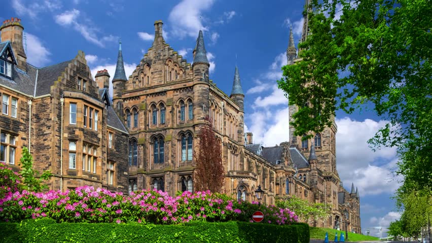 Kelvingrove Art Gallery and Museum in Glasgow ScotlandKelvingrove Art Gallery and Museum in Glasgow Scotland