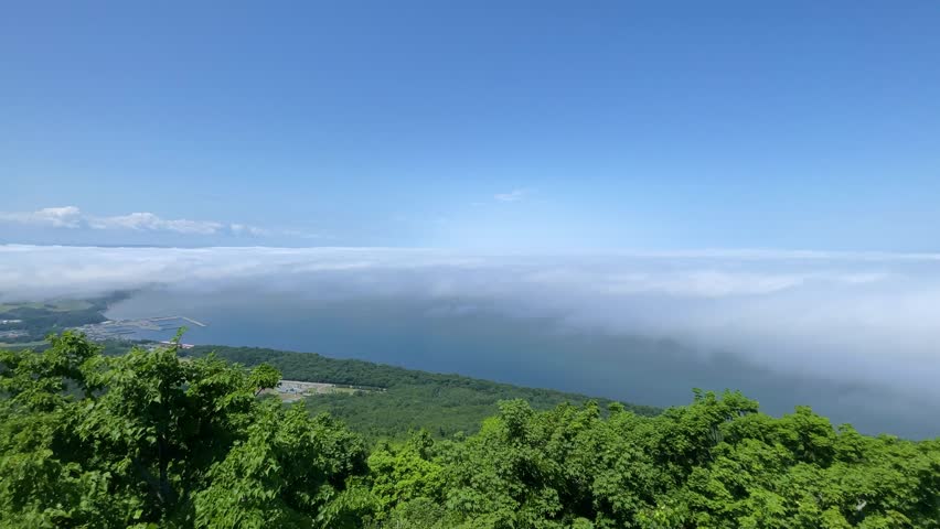 Lake Saroma under a sea of ​​clouds