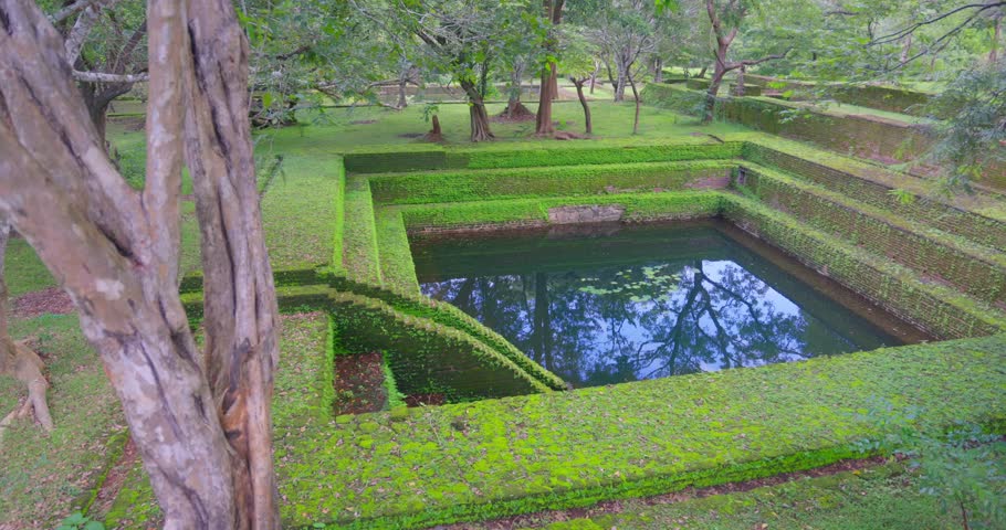 Ancient Ruins of Polonnaruwa, Sri Lanka – Historic Stone Buildings of the Medieval Capital