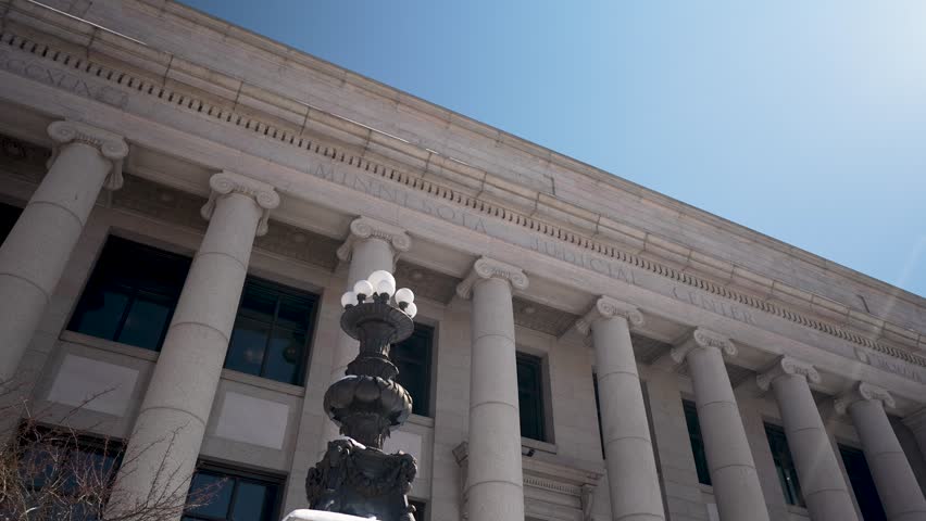 Minnesota State Capitol building highlights the role of the judicial system in providing justice to the citizens of Saint Paul.