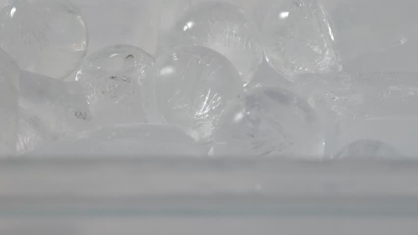 Eating ice cubes quenches thirst.