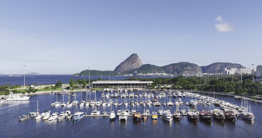 Marina da Gloria with sugar Loaf background. 