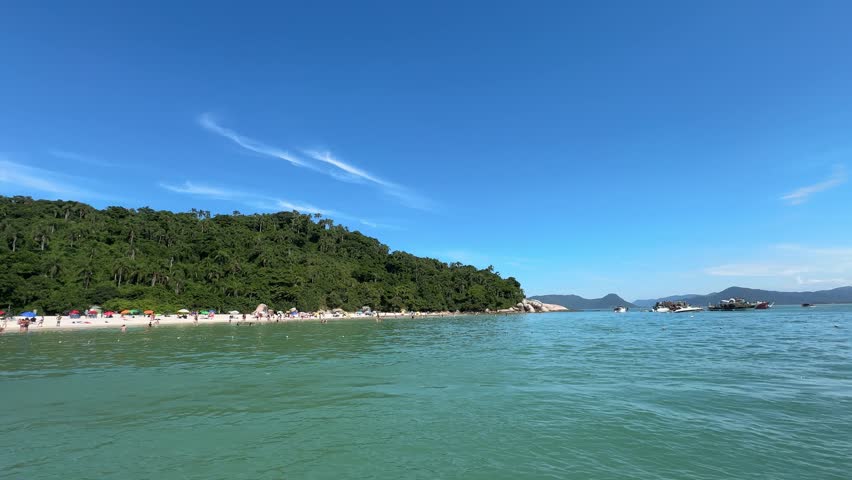 Image of Campeche Island, south of Florianópolis