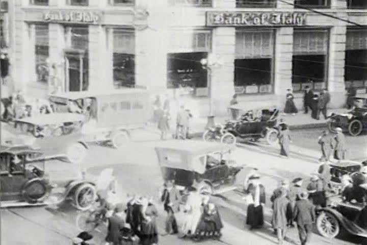 1910s - The busy streets of American cities in 1919.
