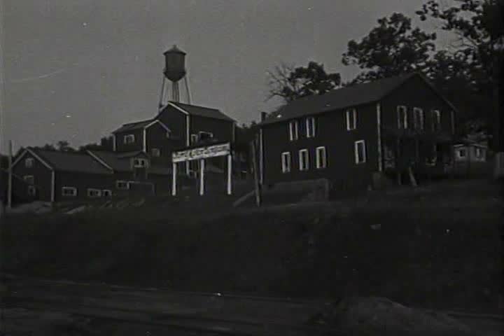 1930s - Open pit mining in 1927.