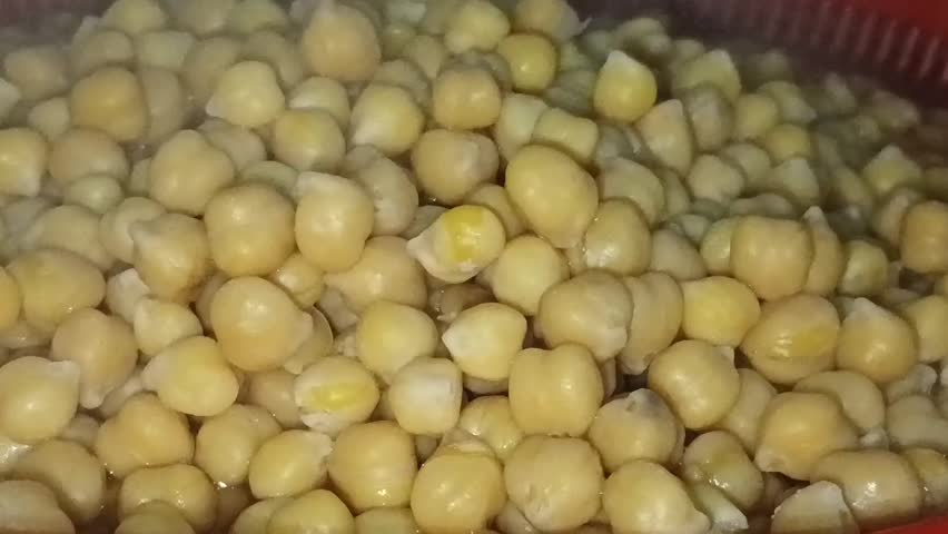 Steam released from boiled chieck pea
