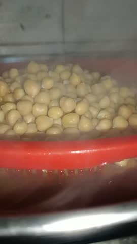 Steam released from boiled chieck pea