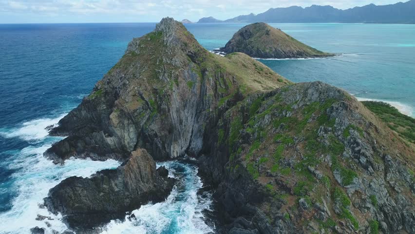 Aerial view landscape with islands and beautiful cliff beaches of hawaii coast sunshine rocks coast nature surf tree sandstone oahu maui