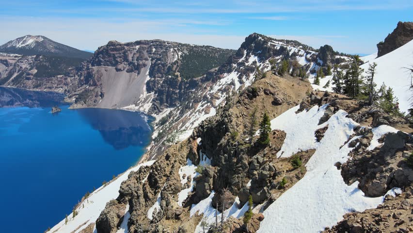 Crater Lake in Oregon 1