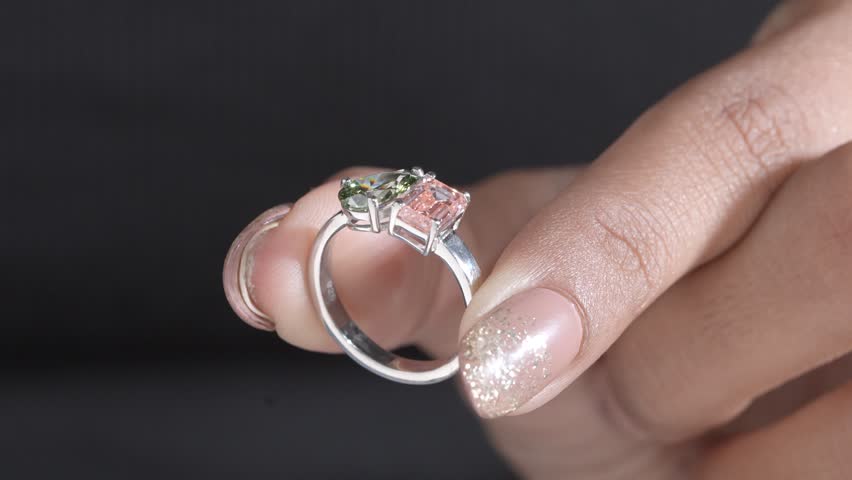 Diamond engagement ring video with beautyful model hand 