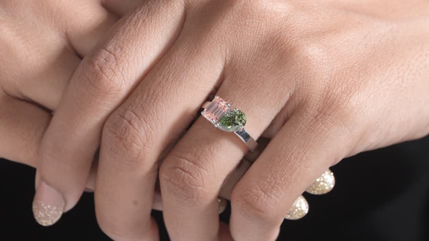 Diamond engagement ring video with beautyful model hand 